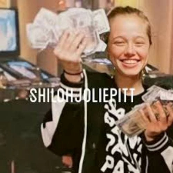 Shiloh kiếm được hơn 300 triệu đồng mỗi tuần.