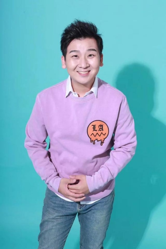 Tiểu Đinh Đang hào quang vụt tắt, mãi không thể thành công.