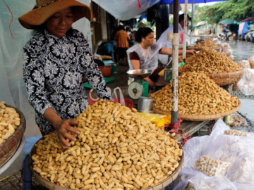 Ra chợ thấy loại quả trường sinh này không mua thì phí, giàu chất chống oxy hóa hơn trà xanh, protein ngang trứng