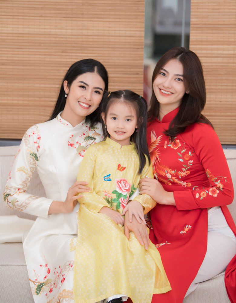 Mẹ đơn thân Hồng Quế gửi gắm ước mơ Hoa hậu cho con, cô bé 7 tuổi tóc dài thướt tha, được dự đoán cao 1m75 - 10
