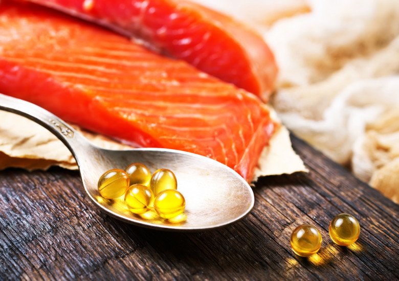 Các loại cá béo giàu axit béo omega-3 tốt cho sức khỏe của tim, não và gan. (Ảnh minh họa)