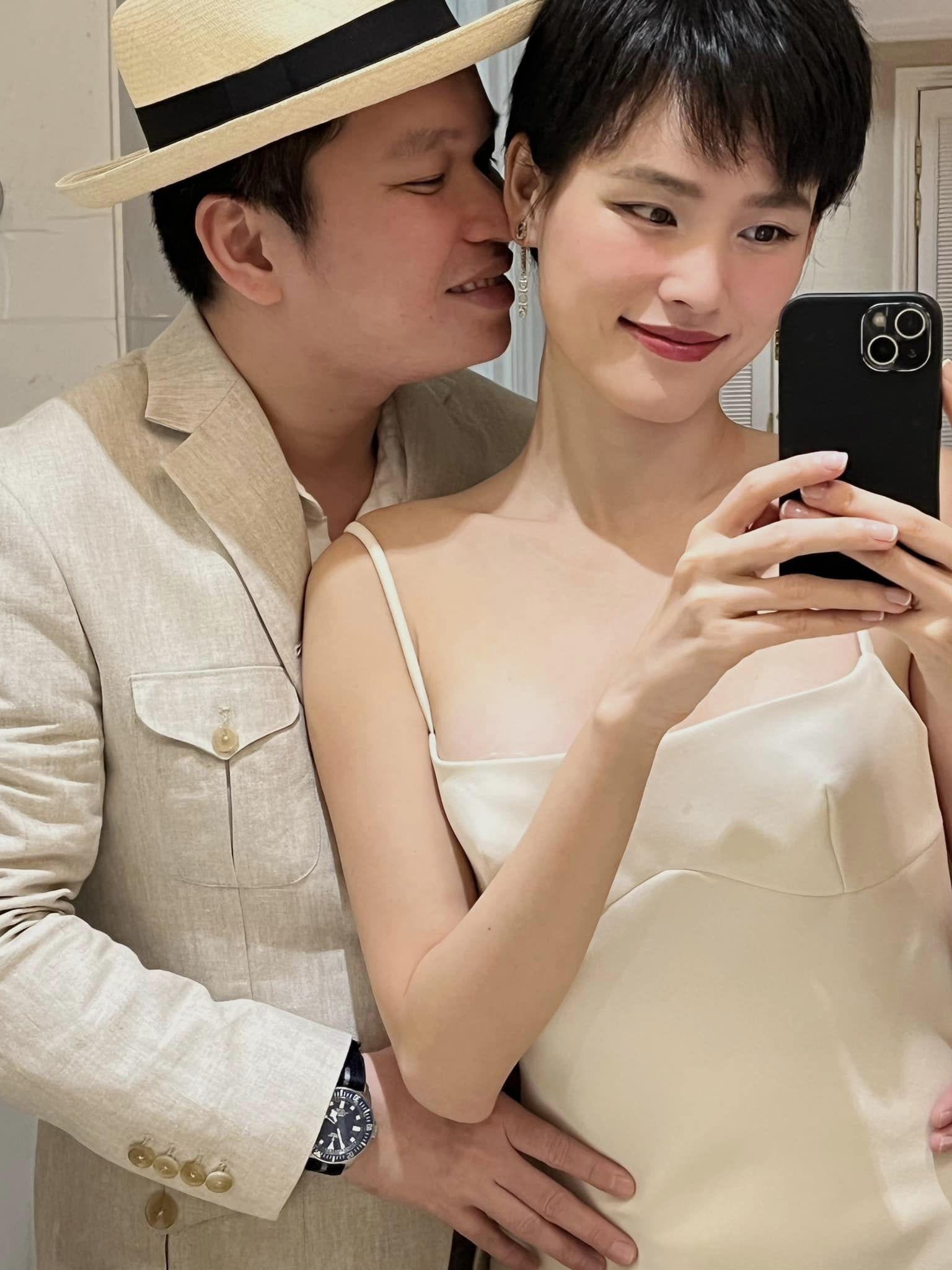 Đôi bạn thân Lê Thúy - Tuyết Lan sau 12 năm: Người có tình mới sau ly hôn, người lấy thiếu gia 8 năm chưa có con - 20