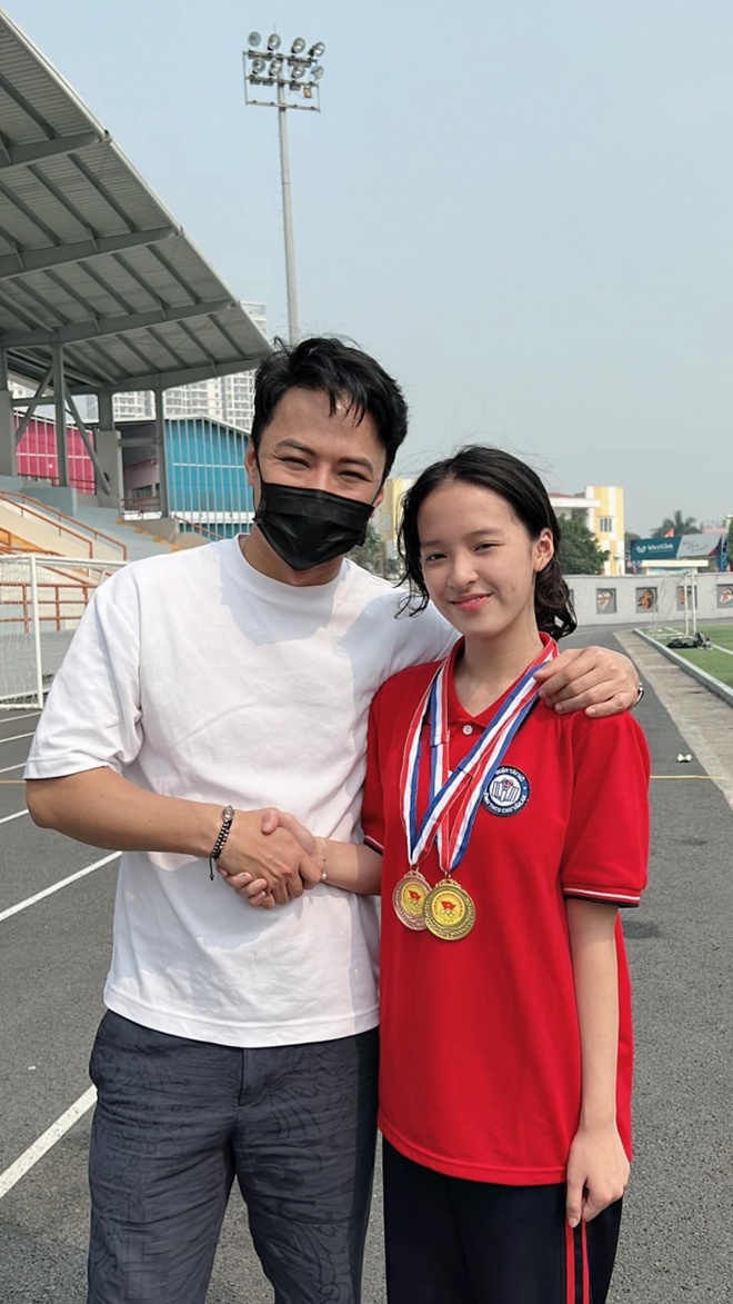 Hồng Đăng bất ngờ trước thành tích khủng của con gái.