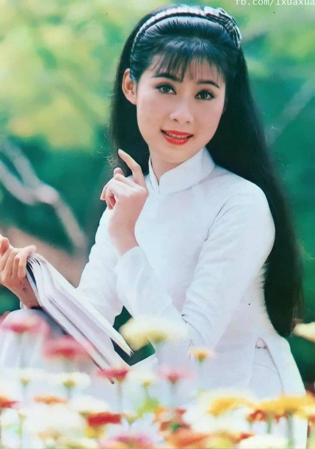 Dù truyền thống hay hiện đại, phụ nữ Việt xưa và nay đều theo đuổi mái tóc bồng bềnh, sạch gàu và thơm ngát - 1