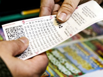 Cái kết đắng của người phụ nữ giấu chồng chuyện trúng số độc đắc, vừa ly hôn lại mất cả chì lẫn chài