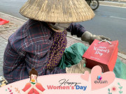 Tin tức - Những phụ nữ miệt mài mưu sinh giữa Sài Gòn tấp nập, ngày 8/3 cũng chỉ như ngày bình thường