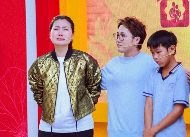 Ngọc Lan ôm mặt khóc giàn giụa, tiết lộ thường tâm sự với di ảnh cha ruột - 6