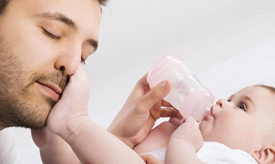 Lao động nam cũng được hưởng chế độ thai sản.