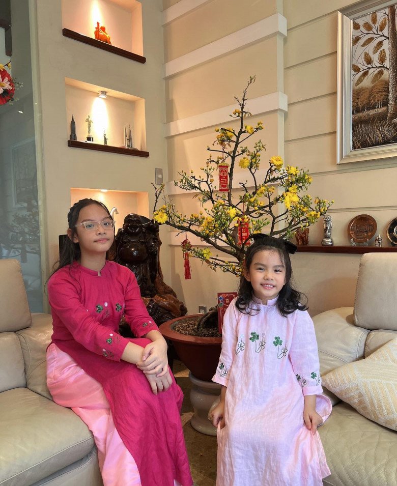Con gái Phạm Quỳnh Anh mới lên 6 đã sành điệu không đợi tuổi, biết tự phối đồ xinh như công chúa - 11