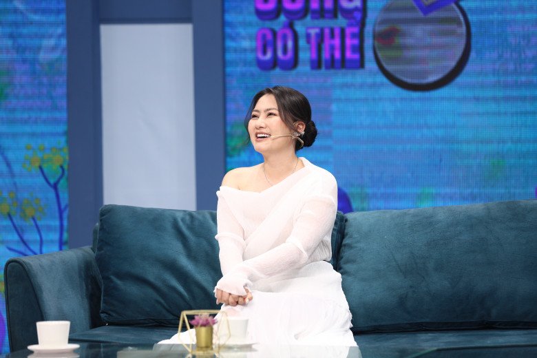 Có anh nào chịu hẹn hò với tôi sau 11 giờ đêm đâu, là câu cô thường trả lời mọi người khi được hỏi chuyện tình cảm.