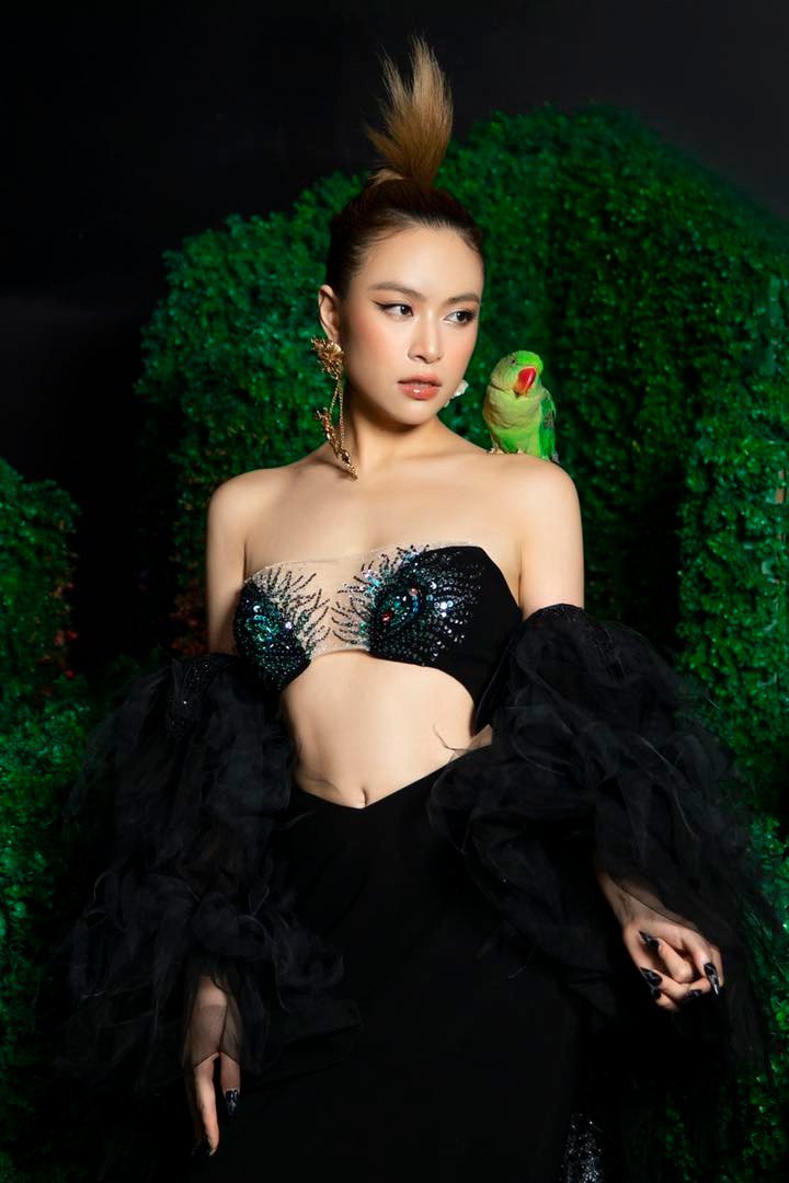 Danh tính mỹ nhân Việt được báo Nhật Bản ca ngợi, mang vẻ đẹp tự nhiên lay động lòng người - 10