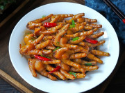 Bếp Eva - Mỗi con gà chỉ có 2 cái, đem rim với nước này được món đắt hàng hơn cả phần thịt