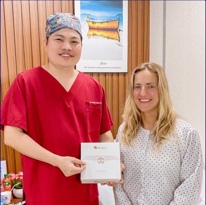 Có rất nhiều khách hàng nước ngoài chọn BS Cường thực hiện thẩm mỹ