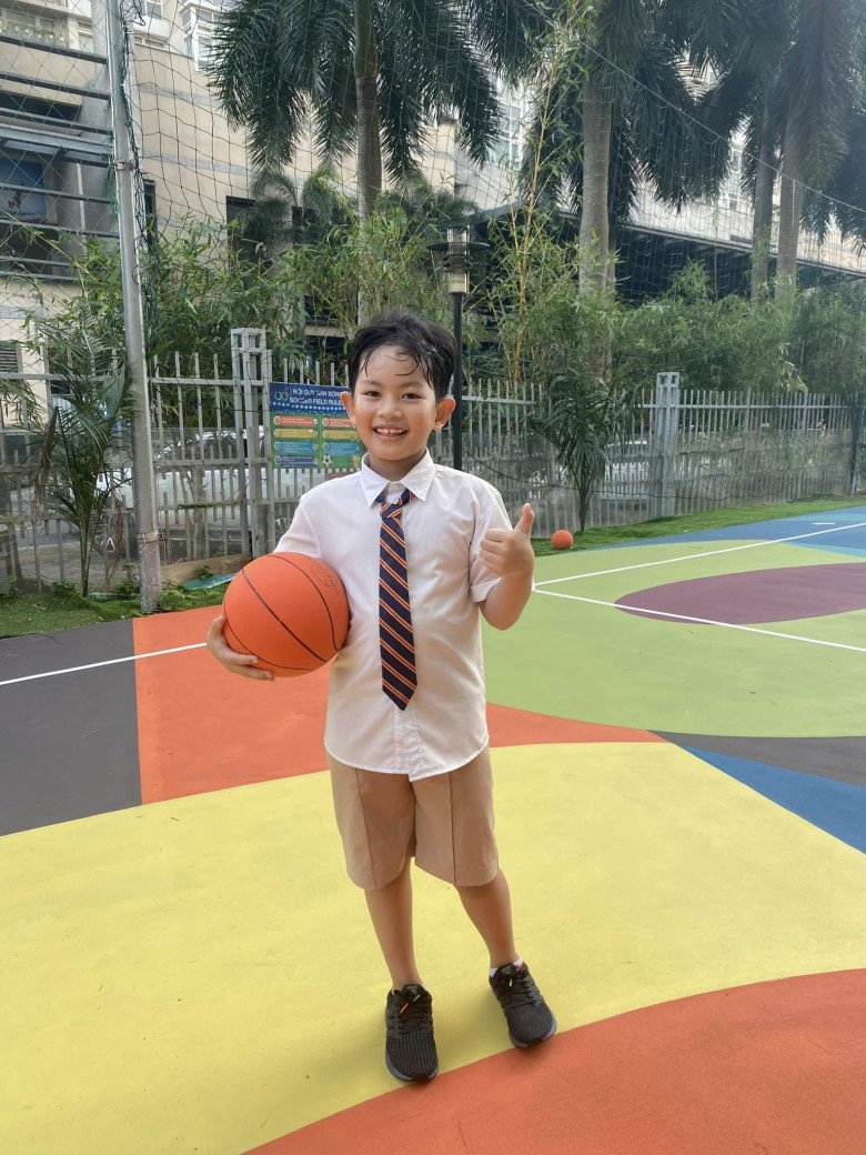 Quý tử điển trai nhà Khánh Thi Phan Hiển: 7 tuổi cao gần bằng bố, giành 8 HCV một cuộc thi nhảy - 13