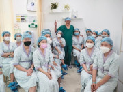 Bà bầu - Bác sĩ Thịnh trong lùm xùm với bà Nhân: "Làm vợ người ta có bầu" còn được cảm ơn, gắn bó với nghề từ nỗi đau mất mẹ