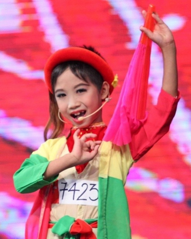 Tham gia cuộc thi Vietnams Got Talent, Đức Vĩnh biến hóa với nhiều thể loại âm nhạc, khiến giám khảo cùng khán giả thích thú.