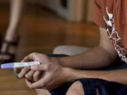 Sức khỏe - Cùng người yêu thử thai, chàng trai tá hỏa khi bạn gái 1 vạch nhưng mình lại 2 vạch, lo sợ bản thân nhầm giới tính