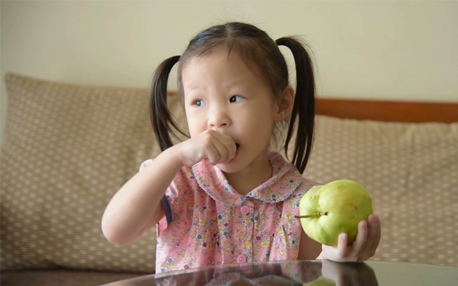 Top 5 loại quả giải độc mạnh nhất, đứng đầu là thứ quả quê bán đầy chợ giúp loại bỏ độc tố gây ung thư hàng đầu - 3