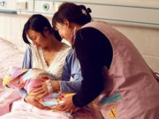 Làm mẹ - Mẹ chồng 70 tuổi suốt ngày ôm hôn cháu sơ sinh, tôi nói không được liền viết tờ giấy dúi vào tay nhờ bác sĩ