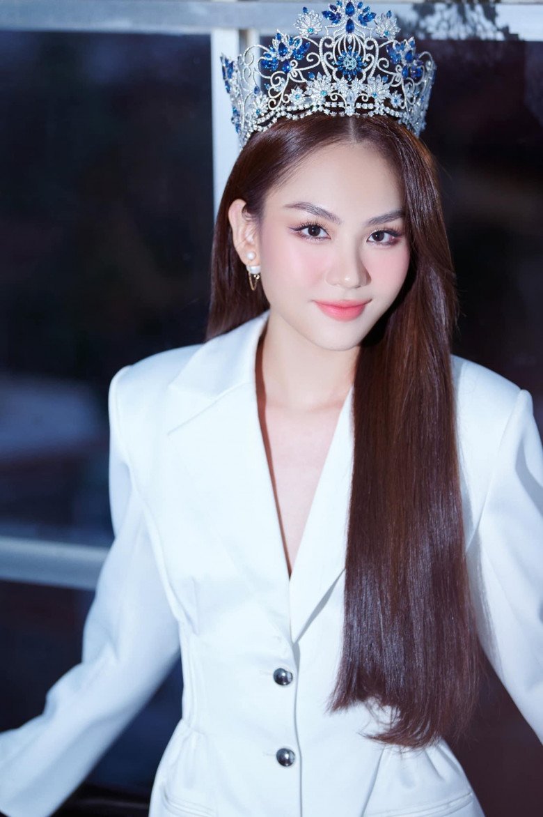 Hoa hậu quê Đồng Nai amp;#34;đi học bằng máy bayamp;#34;, nhan sắc thăng hạng siêu tốc, nhìn kỹ mới nhận ra! - 3