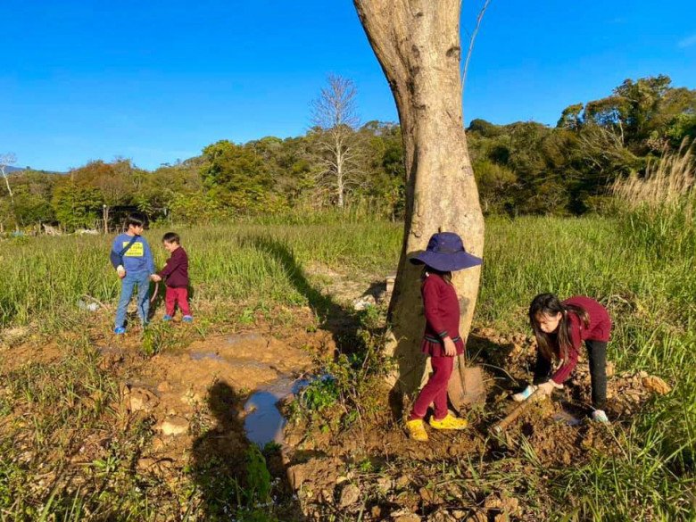 Kiếm 100 tỷ/phim, Lý Hải Minh Hà cho 4 con du lịch nước ngoài sang chảnh sau nhiều năm chỉ về quê cuốc đất, trồng cây - 7
