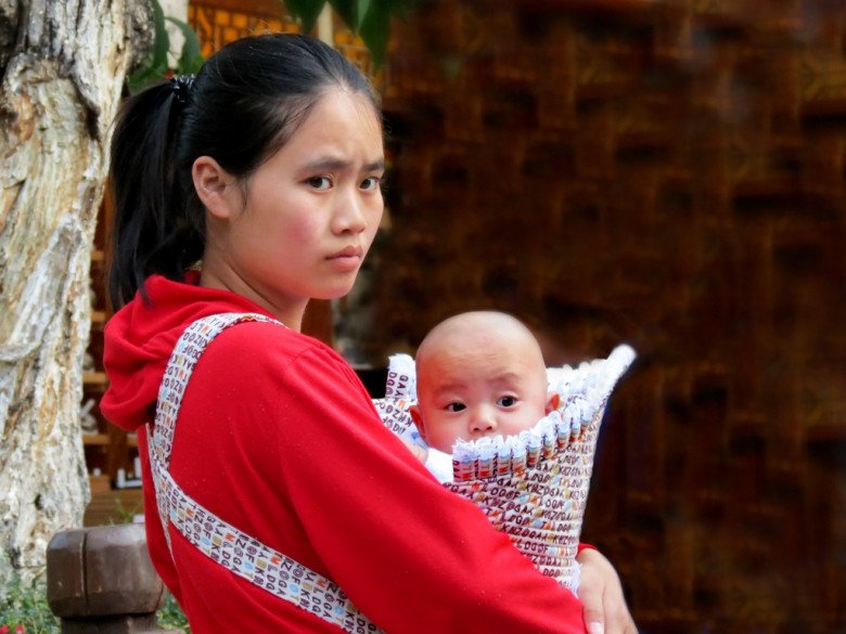 Hai mẹ con tôi vừa về ngoại được mấy bữa lại phải lên ngay theo yêu cầu của mẹ chồng. (Ảnh minh họa)