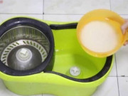 Nhà đẹp - Đừng chỉ dùng nước lau sàn, hãy thêm thứ màu trắng này vào, cả tháng không lau sàn nhà vẫn sạch bóng