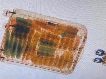 Tin tức 24h: Phát hiện thuốc lắc và ma túy trong hành lý 4 tiếp viên Vietnam Airlines: Không phải tình cờ!