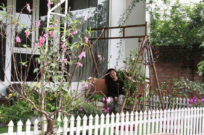 NSND Thanh Hoa đăng ảnh bên 4 chị em ruột, khoe vườn nhà rộng 1.000m2 ngập tràn sắc hoa - 5