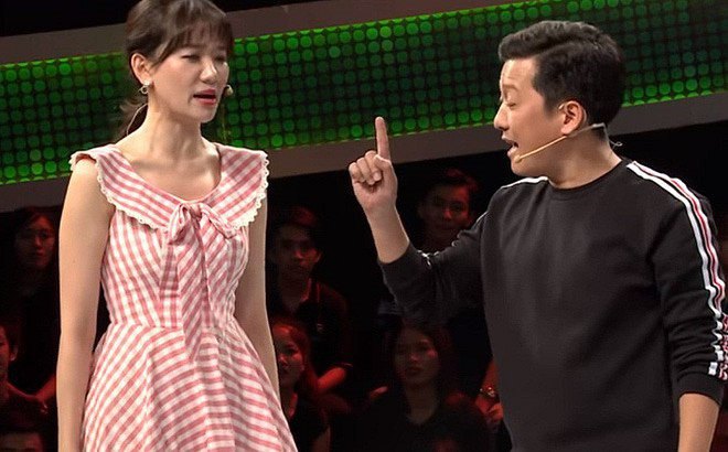 Trường Giang nhiều lần nhắc nhở Hari Won vì phát âm sai.