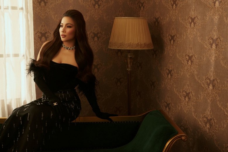 Để nuôi dưỡng đam mê, Phương Phương Thảo từng làm qua nhiều nghề: tiếp thị sim, làm hoa thủ công bán ngoài vỉa hè, mở quán bún bán đồ ăn sáng,...