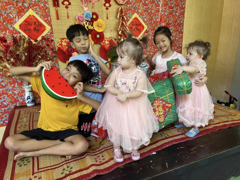 Nhà có 5 đứa trẻ, mẹ đơn thân Diễm Châu có sự chuẩn bị tài chính chu đáo.