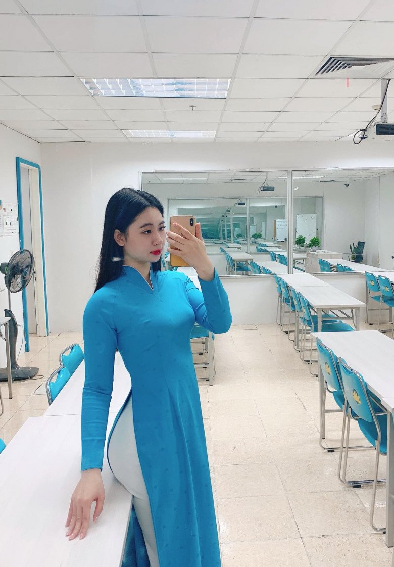 Do gần giống nhau về màu áo dài nên nhiều người nhầm lẫn ở vị trí nhân viên mặt đất và tiếp viên