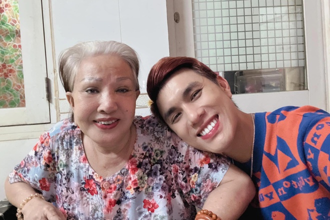 Sao Việt 24h: Con gái Mạc Văn Khoa đội tóc giả xinh yêu hệt búp bê, tóc thật khiến dân mạng ngạc nhiên - 17