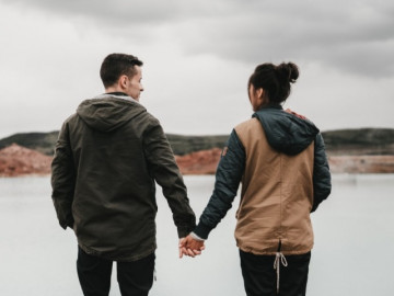 Rơi vào lưới tình của một góa phụ, gã đàn ông bàng hoàng khi biết danh tính thật của cô