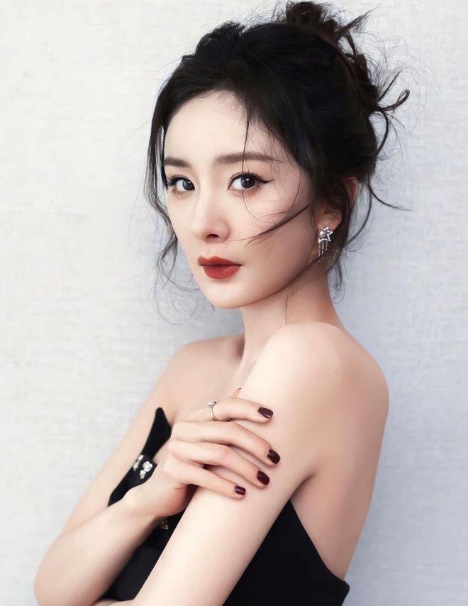 Dương Mịch từng bị bố chồng nhiều lần cố tình dìm.
