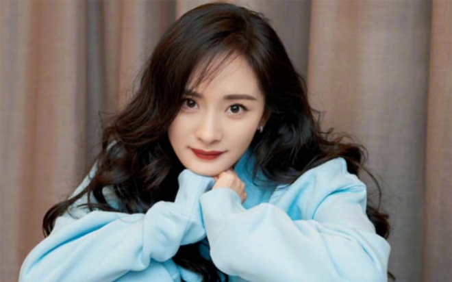 Dương Mịch từ sau khi ly hôn chưa từng nhận được lời nói tốt đẹp nào từ bố chồng cũ.