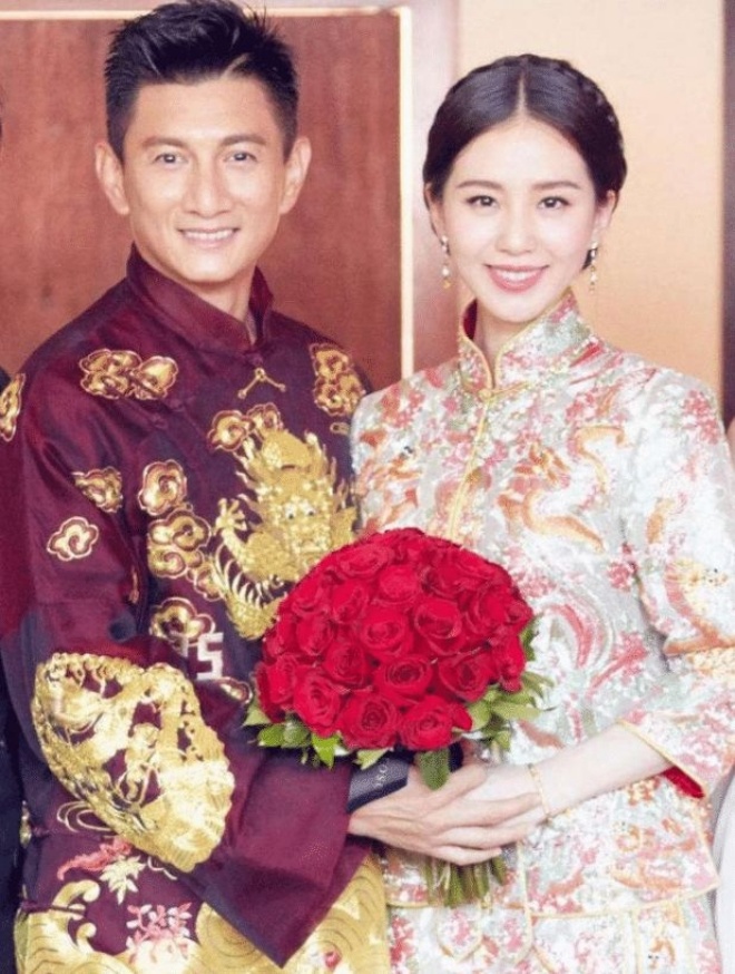 Anh cũng kiếm luôn được cô vợ vừa xinh vừa dịu dàng là Lưu Thi Thi. 