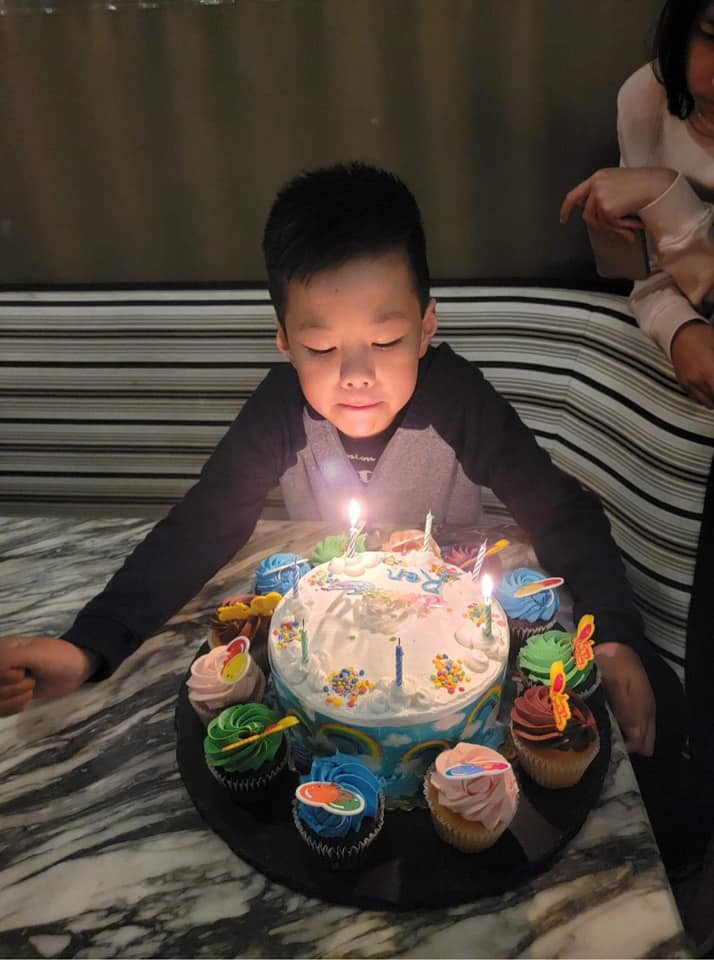 Mẫu nữ Bắc Ninh làm con dâu tỷ phú Hoàng Kiều, ở nhà 750 tỷ nhưng tổ chức sinh nhật con chỉ có chiếc bánh kem nhỏ - 2