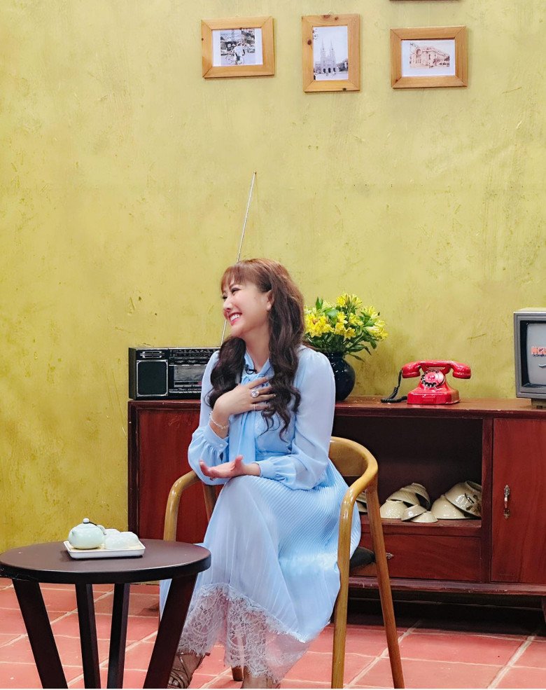 Phi Thanh Vân trong cuộc trò chuyện trên truyền hình.