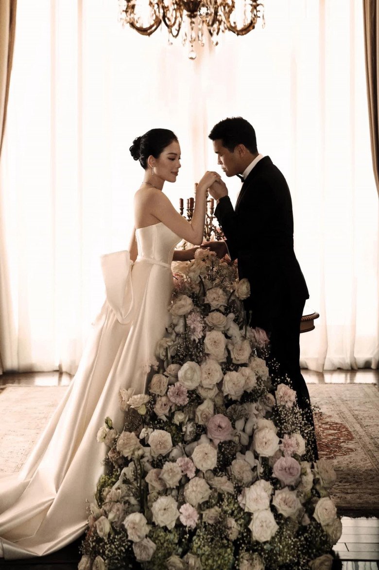 Độc quyền từ Philippines: Cô dâu Linh Rin chia sẻ cảm xúc khi lần đầu diện váy cưới trước giờ vào lễ đường - 3