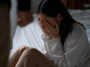 Làm mẹ - Chồng đi làm xa 3 năm mới về, sững người nghe con gái kể "tối nào hai mẹ con cũng ôm bố ngủ"