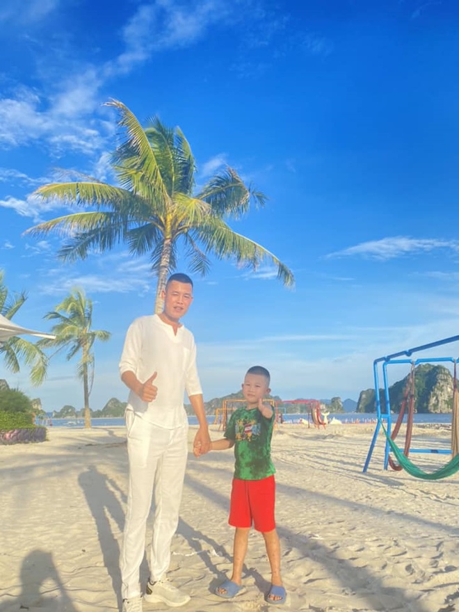 Nam diễn viên hài mất hết tất cả vì chất cấm: Nay thay đổi để làm lại cuộc đời, phải amp;#34;gà trống nuôi conamp;#34; sau 3 đời vợ - 15