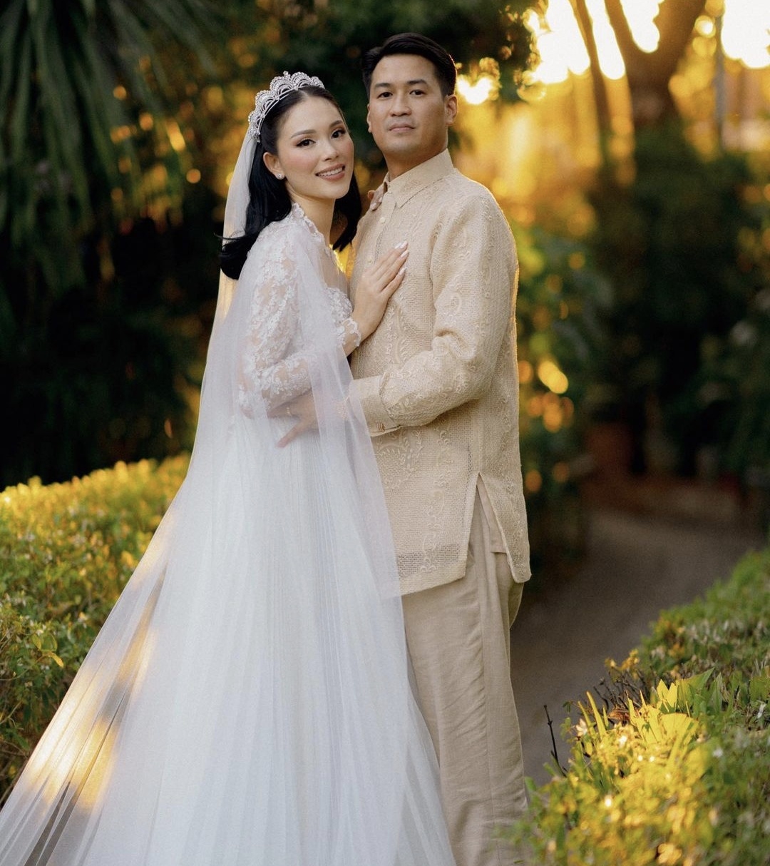 Hôn lễ của doanh nhân Phillip Nguyễn và người đẹp Linh Rin nhận được đông đảo sự quan tâm.