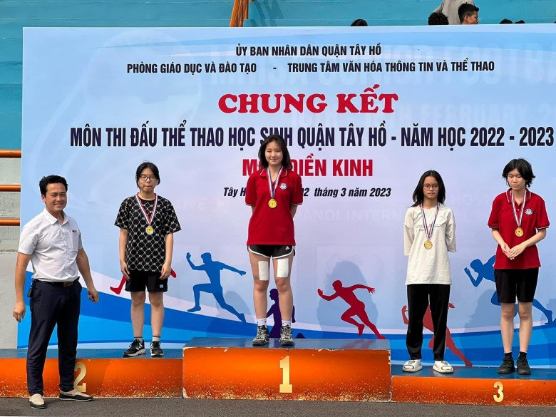 Ái nữ độc nhất của Cựu Hoa khôi bóng chuyền Việt Nam, 16 tuổi đẹp như Hoa hậu, da trắng dáng thon - 9