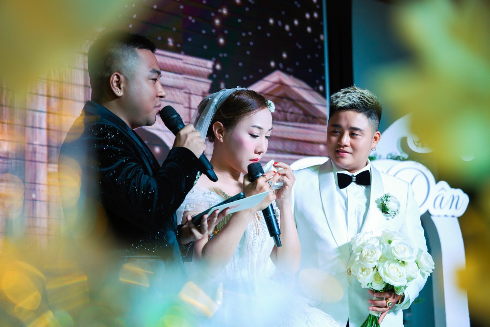 Nhà văn Nguyễn Ngọc Thạch chia sẻ, anh từng nghe cô chia sẻ có lẽ chẳng bao giờ có được một đám cưới cho riêng mình.