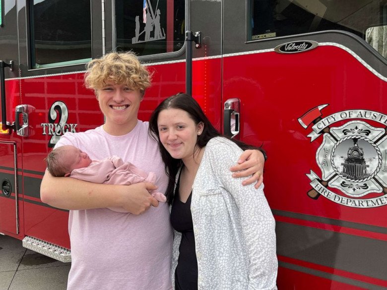 Người mẹ trẻ đã có trải nghiệm đi đẻ không thể nào quên.