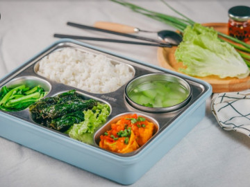 Cơm nhà mang đi ăn trưa có thật sự tốt? Nhiều người có thói quen này khiến món ngon mấy cũng mất sạch dinh dưỡng