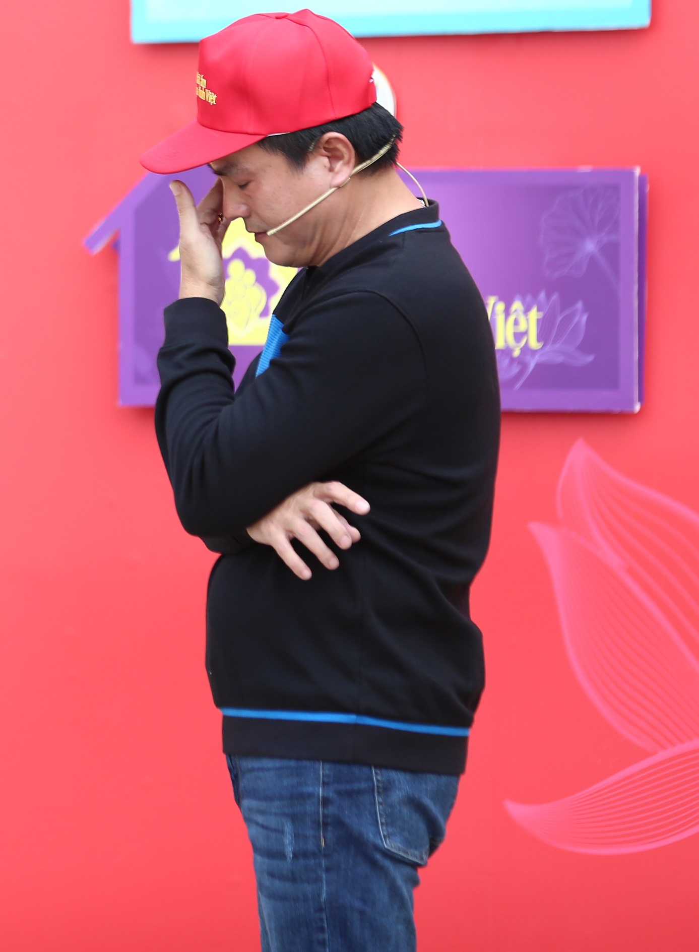 Cao Minh Đạt bật khóc nhớ lại cảm giác được gần gũi, yêu thương lúc mẹ còn sống.