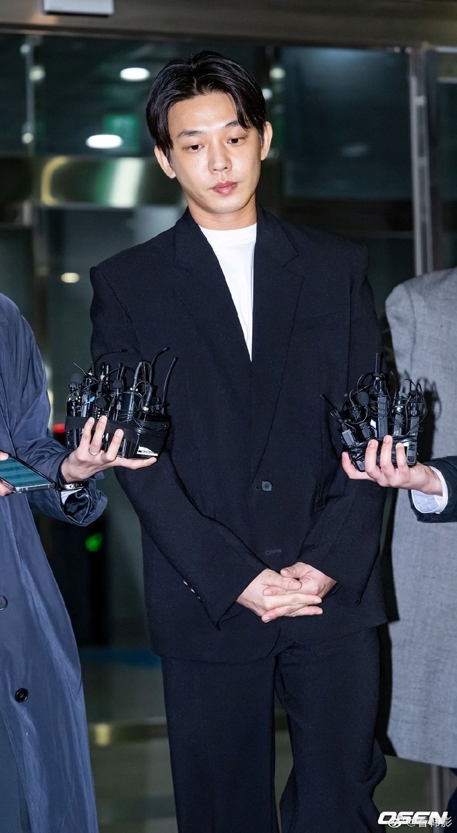Yoo Ah In gửi lời xin lỗi tới khán giả.